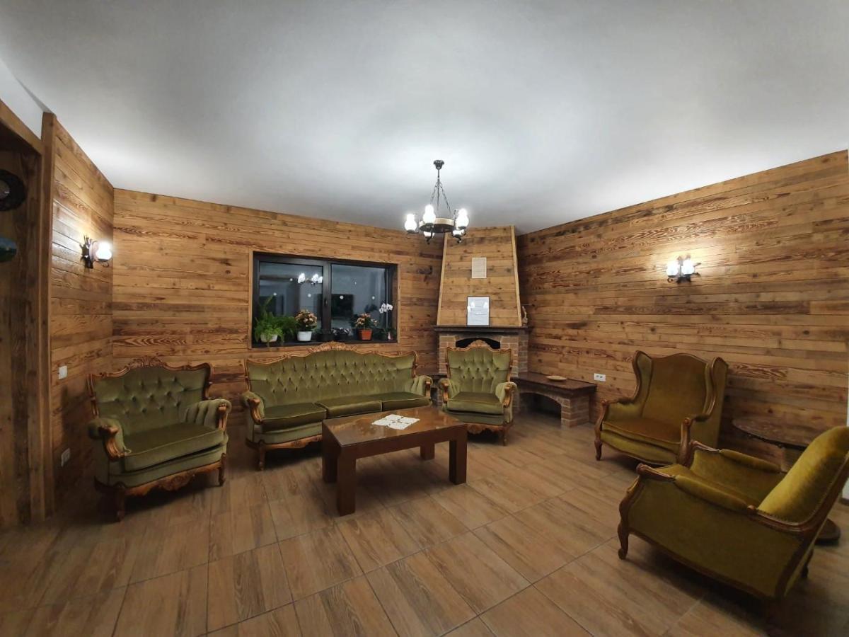 Pensiunea Iasmina Si Pescarul Calimanesti Exterior foto