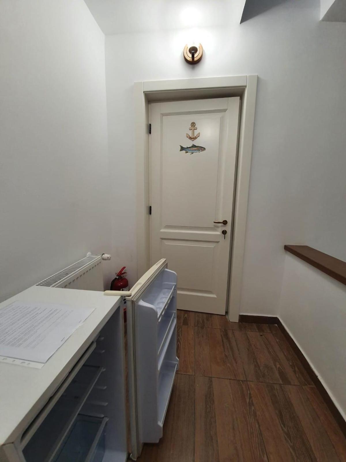 Pensiunea Iasmina Si Pescarul Calimanesti Exterior foto